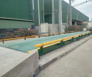 ráp cân ô tô 80 tấn 3 x 18m ở Cần Thơ